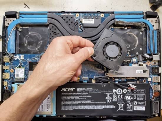 Removing dust from a gaming laptop