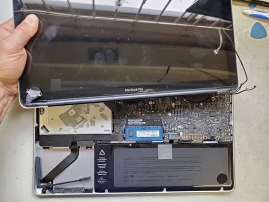 Replacing MacBook Pro display